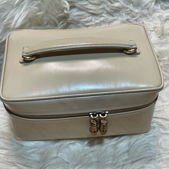 Gucci Almond patent leather Cosmetic case in good condition - Picture 2 of 8